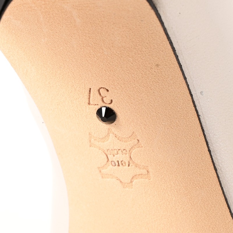 Women's Beige Leather Pumps