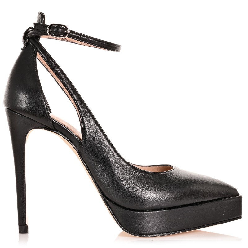 Women's Black Leather Pumps