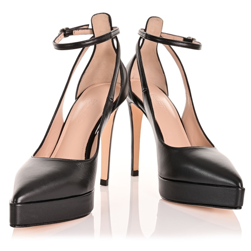 Women's Black Leather Pumps