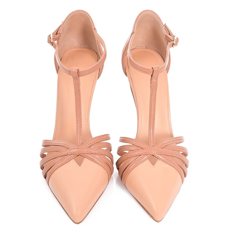 Handmade biscuit leather pumps